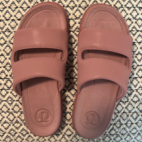 Lululemon Restfeel Slides - Picture 2 of 4